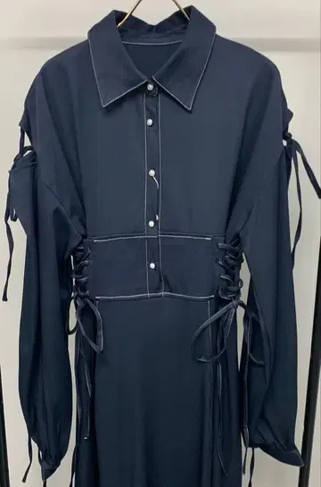 mily bile 어깨 트임 리본 사용 스티치 배색 원피스 XL