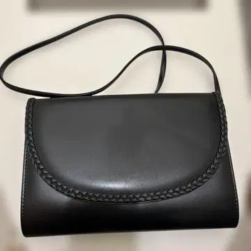 블랙 가죽 숄더백