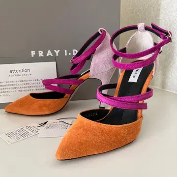 미사용 FRAY I.D 더블 스트랩 펌프스 천연 가죽 스웨이드 슬림 레그