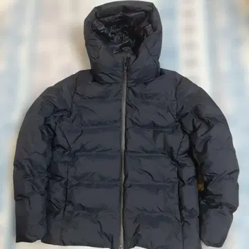 [ 새상품급 ] 유니클로 심리스 다운 자켓 네이비 사이즈 L