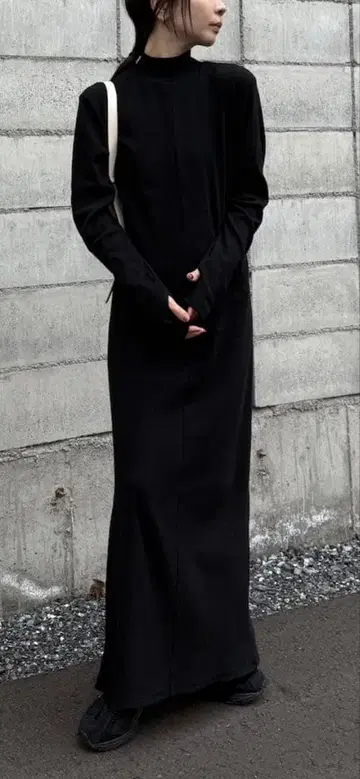 셀렉트 모카 by SON 핑거 슬리브 프티 하이 리브 원피스