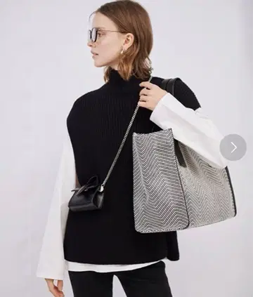 Mila Owen 슬리브리스 니트 블랙 T셔츠 2종 세트