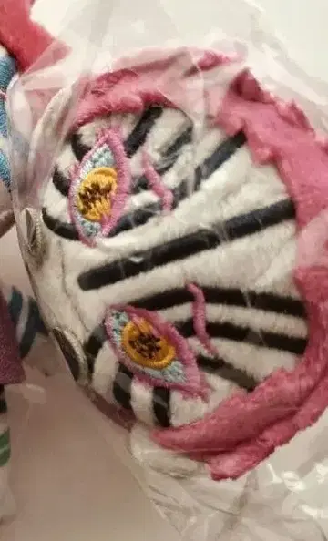 아카자 봉제 인형