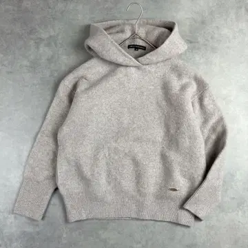 23구 울 후디 풀오버 니트 그레이지 로고 플레이트 스웨터