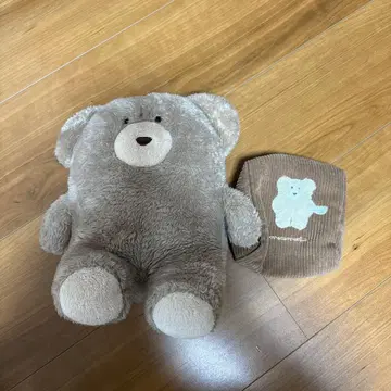 따뜻한 모카 봉제 인형과 파우치 세트