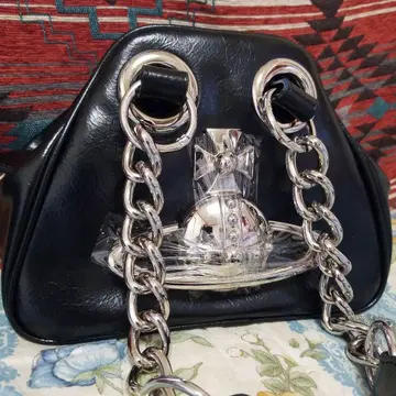 블랙 가죽 핸드백