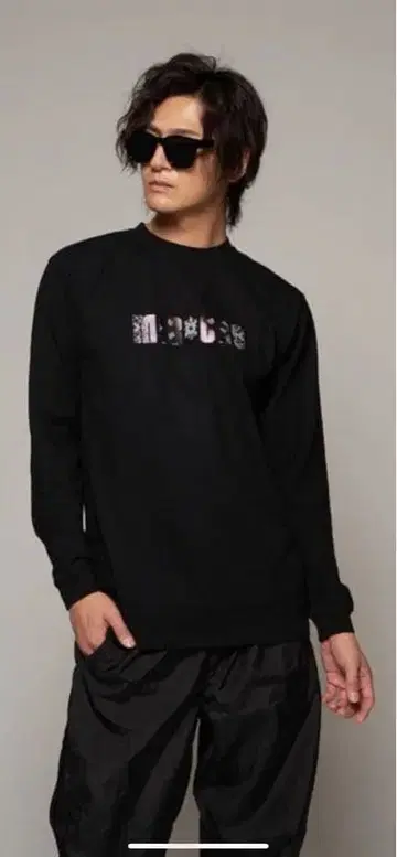 반다나 패턴 긴팔 티셔츠 블랙 미러나인