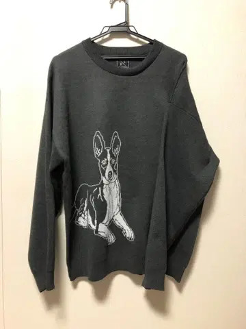 강아지 패턴 니트 스웨터