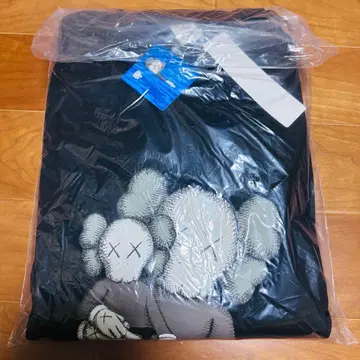 유니클로 카우스 kaws 맨투맨 트레이닝복 XL 미사용 새상품