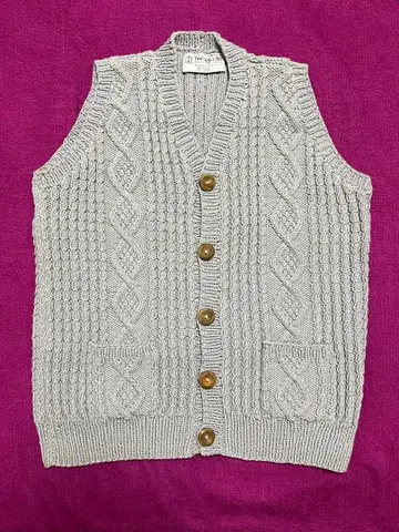 인버아란 케이블 짜임 니트 베스트