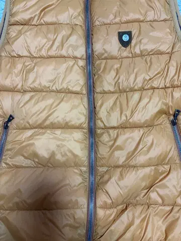 베이지 퀼팅 다운 자켓