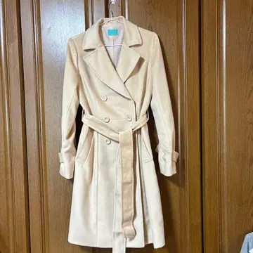 크림색 더블 브레스트 롱 코트 사이즈 L 폴리에스테르 100%