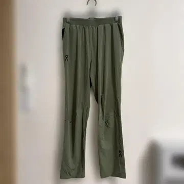 On Movement 팬츠 M 올리브색