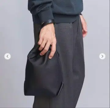 엠보싱 형태 파우치 백 BEAUTY&YOUTH 애로우즈