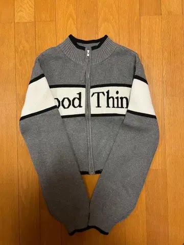 그레이 집업 니트 스웨터