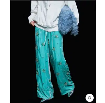 Beads Flower Embroidery Velor Pants