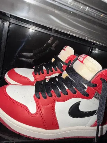 Jordan 1 High OG Lost & Found/Chicago