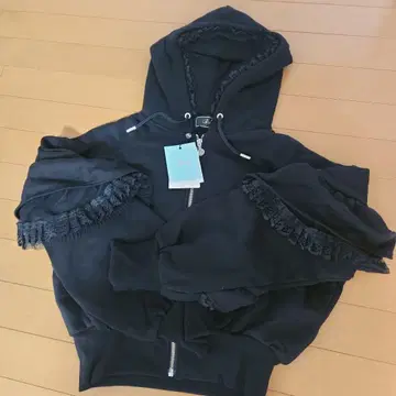 새상품 Rady 프릴 달린 블랙 후드티