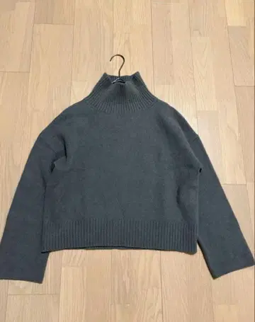 beauty&youth 헤어리 천축 하이넥 니트