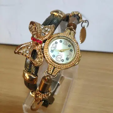 고져스하고 개성 있는 여성용 쿼츠 배터리 포함 작동품