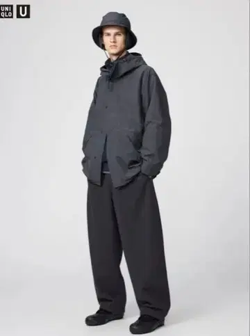 유니클로 U 브러쉬드 맨투맨 와이드 팬츠 M 사이즈 다크 그레이