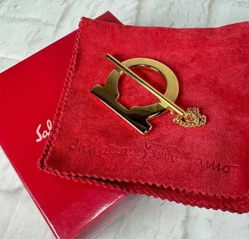 새상품급 페라가모 Ferragamo 간치니 스카프링