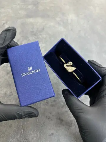 Swarovski 백조 모티브 팔찌