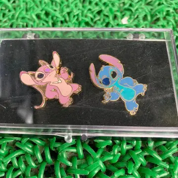 스티치 핀 배지 2개 세트