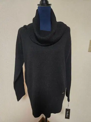 Anne Coquine 블랙 긴팔 니트