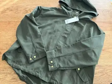 미사용 새상품 GU 지유 마운틴 후드티 xl 올리브 그린 카키