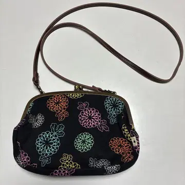 새상품급 한정판 AYANOKOJI 가마구치 숄더백