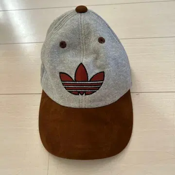 아디다스 맨투맨 캡 빈티지 제품