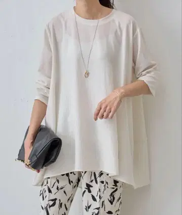 미사용 비어즐리 뒤 드레이프 T 블라우스 FREE