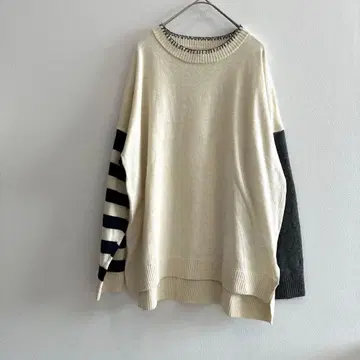 Emago 이마고 아이보리와 블랙 스트라이프 니트 스웨터