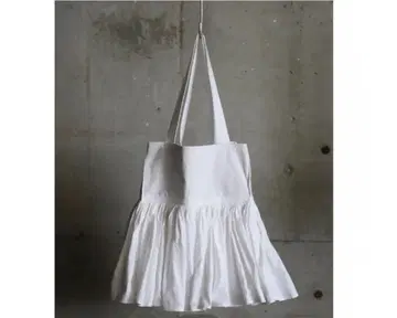 미사용 새상품 HAFA x OEUVRE 라바리 백 L 사이즈 화이트