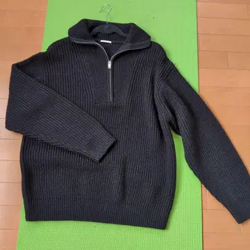 블랙 GU 하프 지퍼 니트 스웨터 L 사이즈