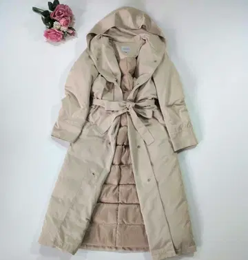 [ 새상품급 ] 인디비 NCR 소프트 타프타 후디드 다운 코트 베이지 M