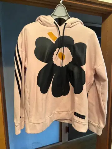 adidas 꽃무늬 후드 부착 후드티 핑크