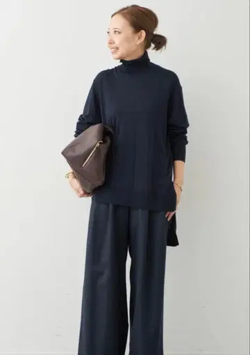 MILLENNIUM 터틀넥 슬릿 풀오버