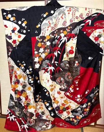 블랙 x 레드 소나무, 대나무, 매실 사계절의 꽃들 후리소데 기장 162