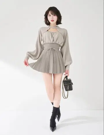 Darich 도킹 코르셋 플리츠 미니 원피스 GRY/FL 사이즈