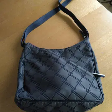 NINA RICCI 숄더백 사선으로도 가능한 작은 타입