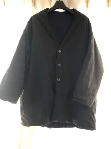 YARRA 야라 리버서블 충전솜 코트 블랙 x 네이비