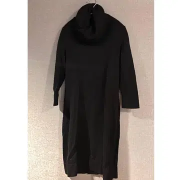 바나나리퍼블릭 캐시미어 터틀 니트 원피스 블랙