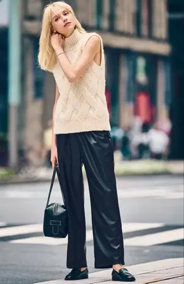 [ 새상품급 ] BATONER 니트 베스트 아이보리