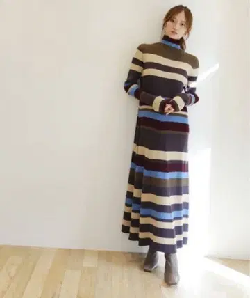 Mila Owen 하이넥 바닥 플레어 리브 니트 원피스 사이즈 0