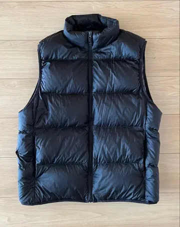 유니클로 다운 베스트 블랙 L