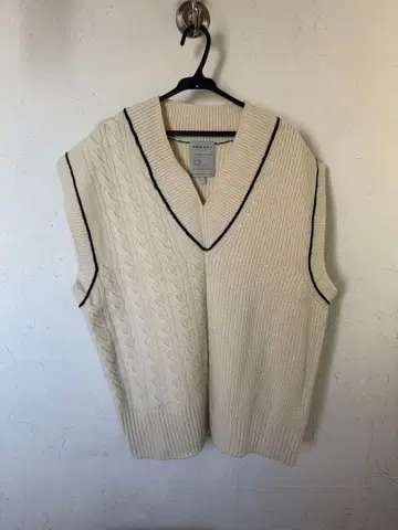 ANNUAL 아이보리 V넥 니트 베스트 F 사이즈