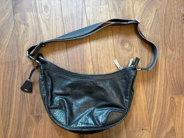 블랙 가죽 숄더백 악어 엠보싱