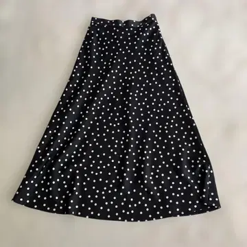 유나이티드 애로우즈 도트 플레어 스커트 블랙